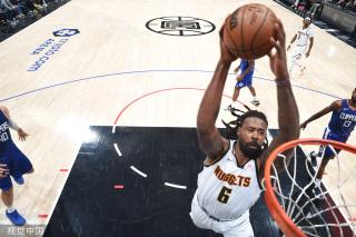 在跑道上挥 在跑道上挥